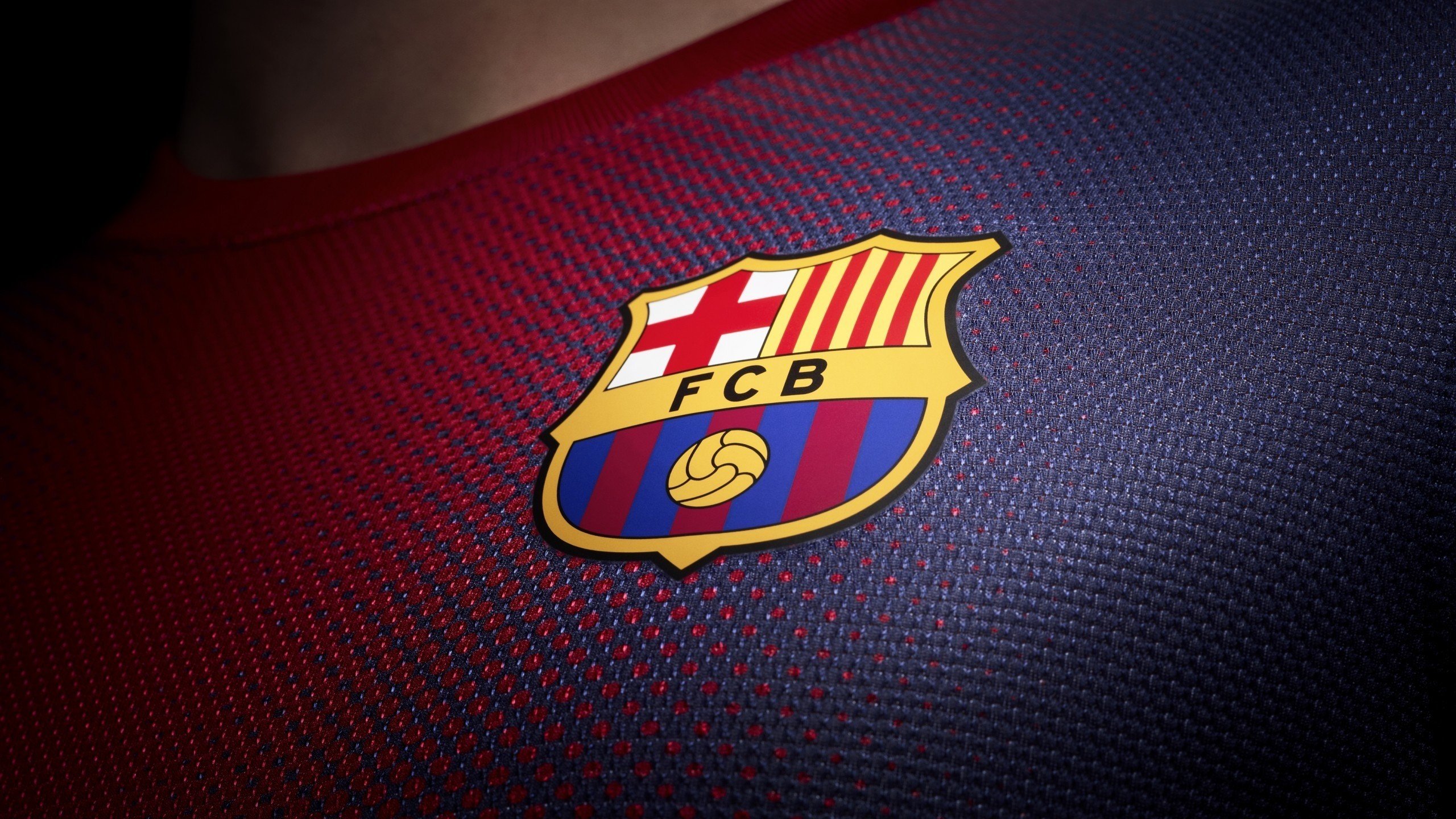 冰岛绝杀波兰!奥斯梅恩补时封神,2026世界杯第一个超级大冷门诞生